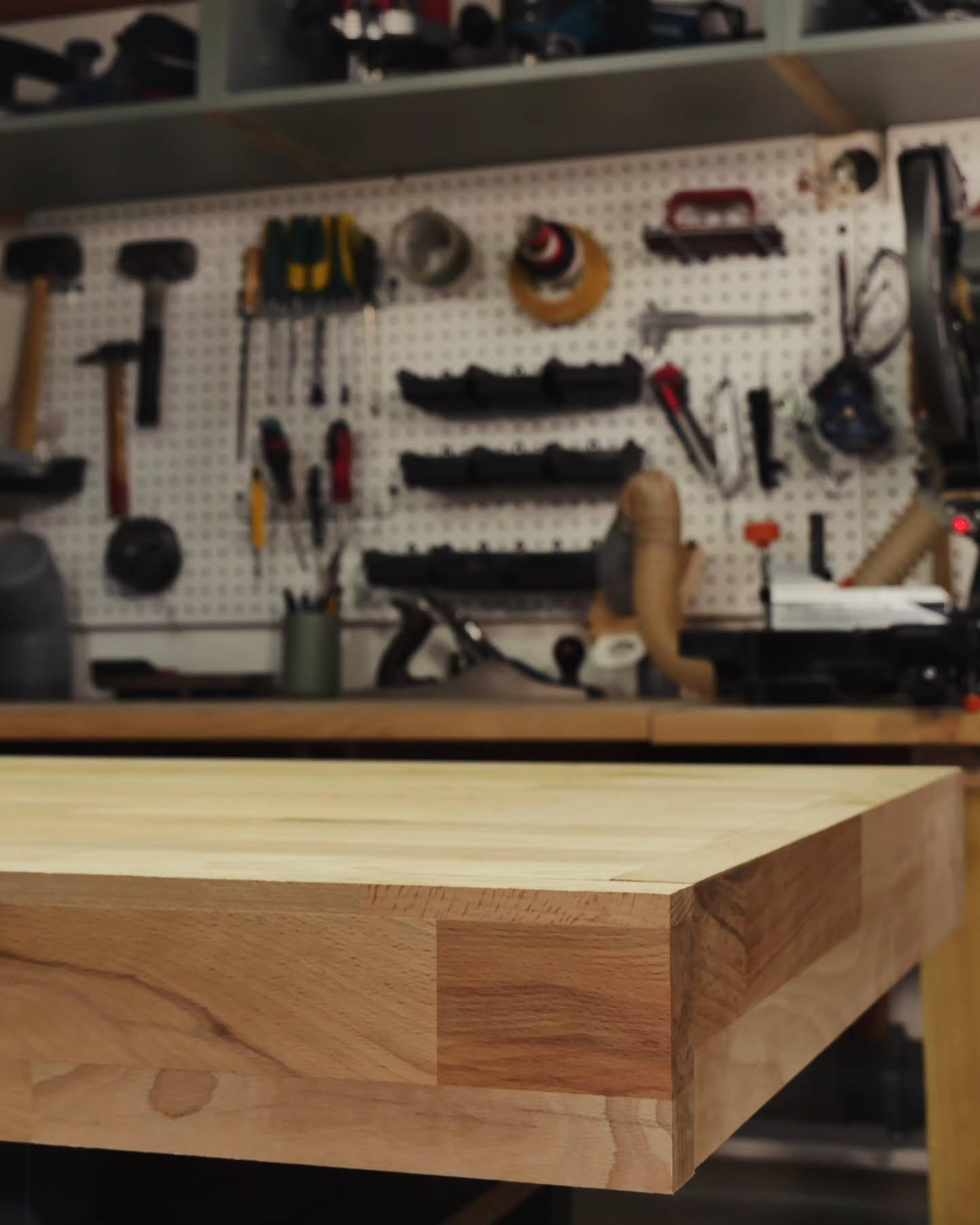 L’atelier où les idées deviennent réelles Atelier de fabrication Spaziera, dédié au prototypage, à la construction et à la mise au point de solutions concrètes pour la maison.